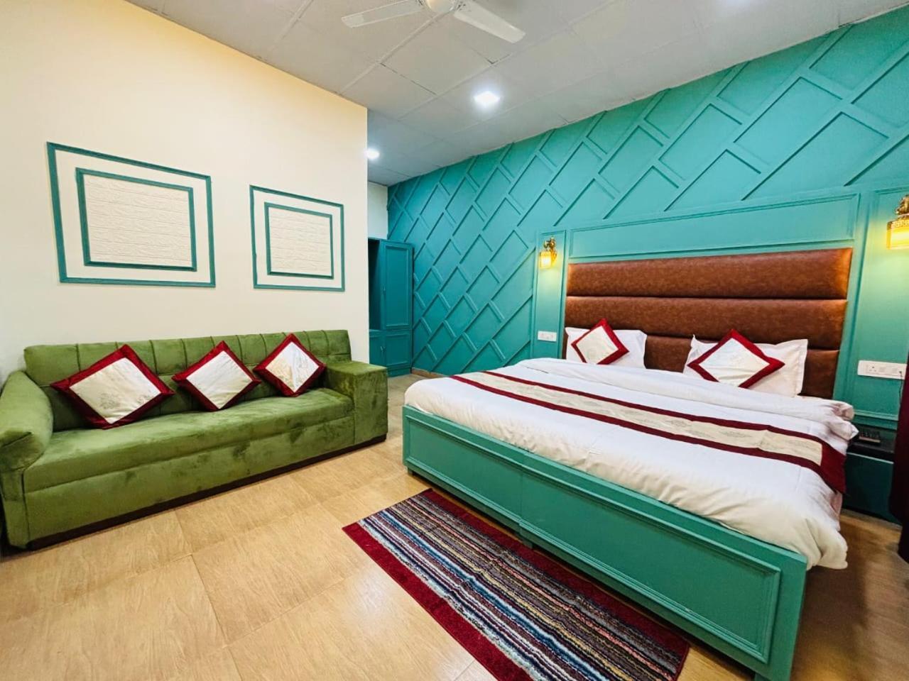 Hotel Amar Массури Экстерьер фото